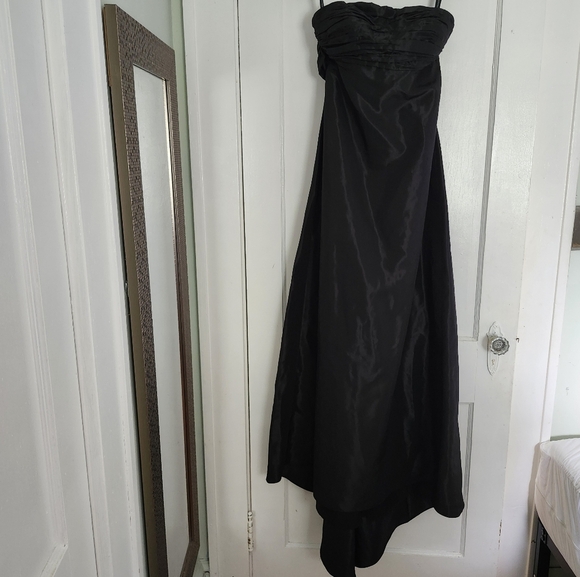 Bill Levkoff Private Collection Black Satin Strapless Evening Gown Size 8 - Picture 1 of 16